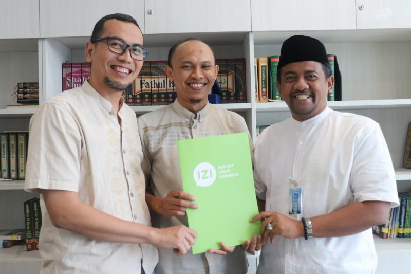 XL AXIATA dan IZI