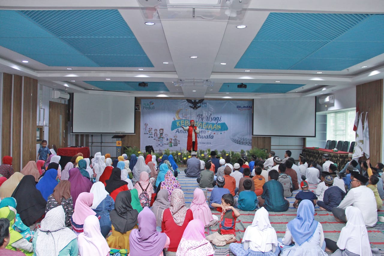 PLN Berbagi Bahagia 