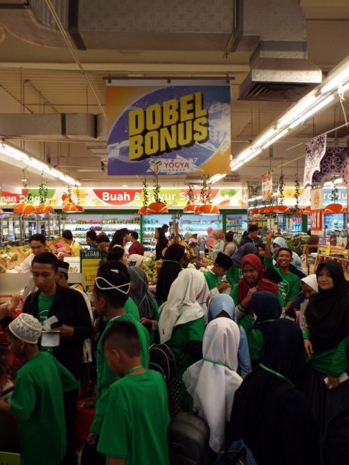 Santri Yatim-Dhuafa