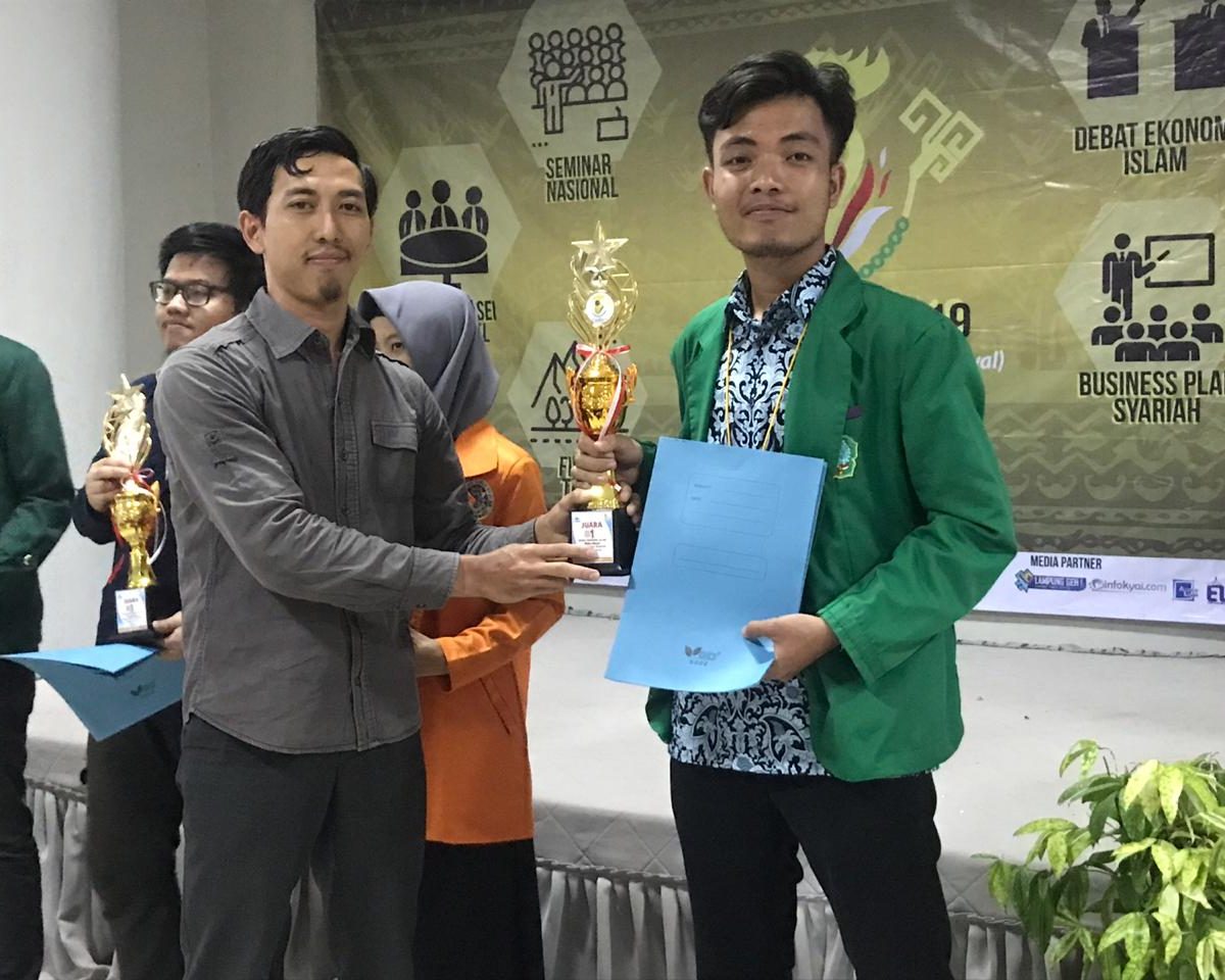 2 Beasiswa IZI Fawwaz