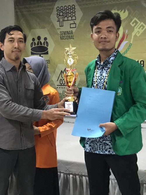 2 Beasiswa IZI Fawwaz