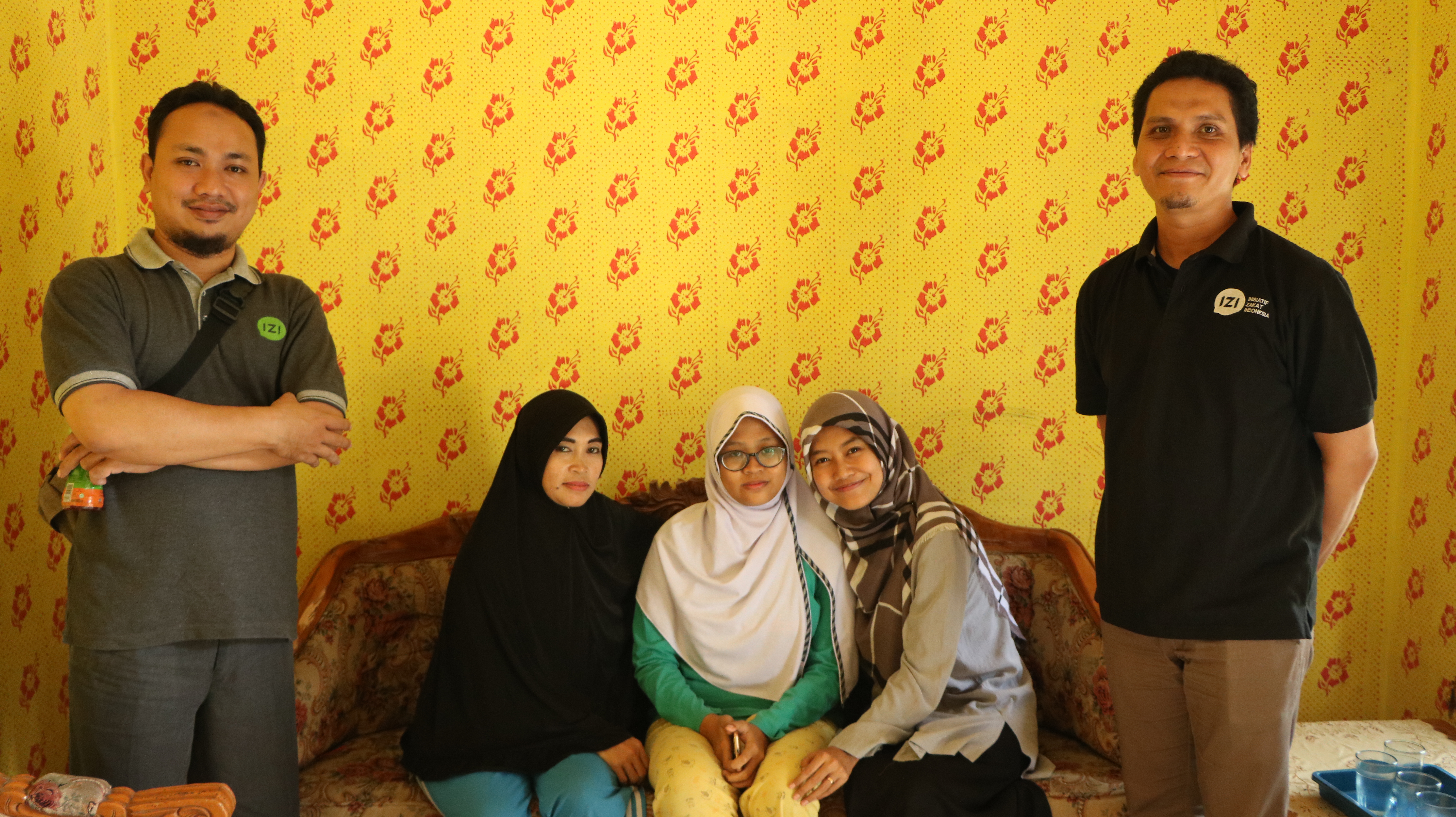 Pose bersama Adinda