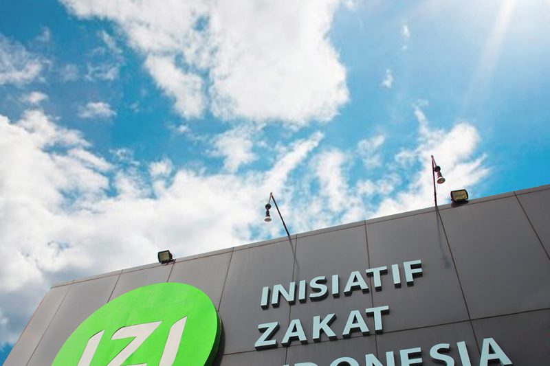 laznas IZI