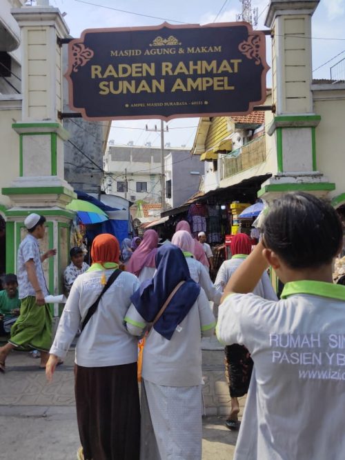 Ziarah Sunan Ampel