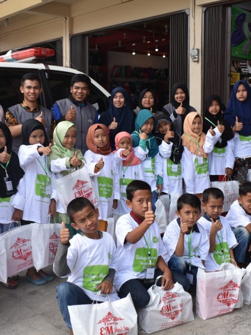 Perlengkapan Sekolah IZI