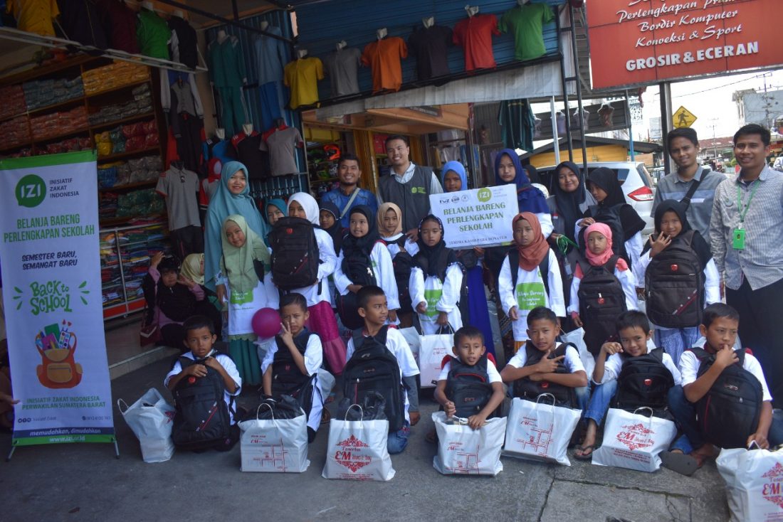 IZI salur perlengkapan sekolah