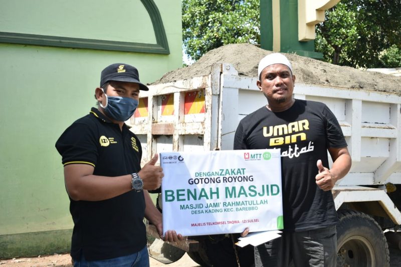 Benah Masjid Rahmatullah