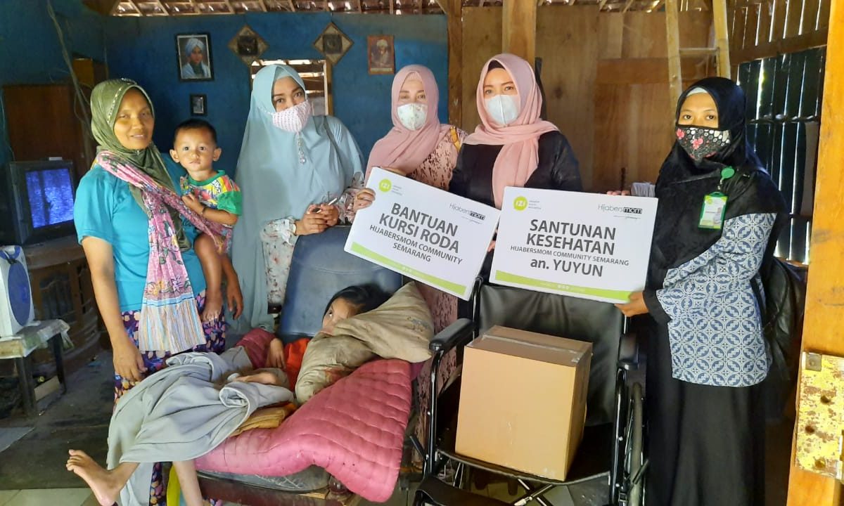 Bantuan kursi roda HmC