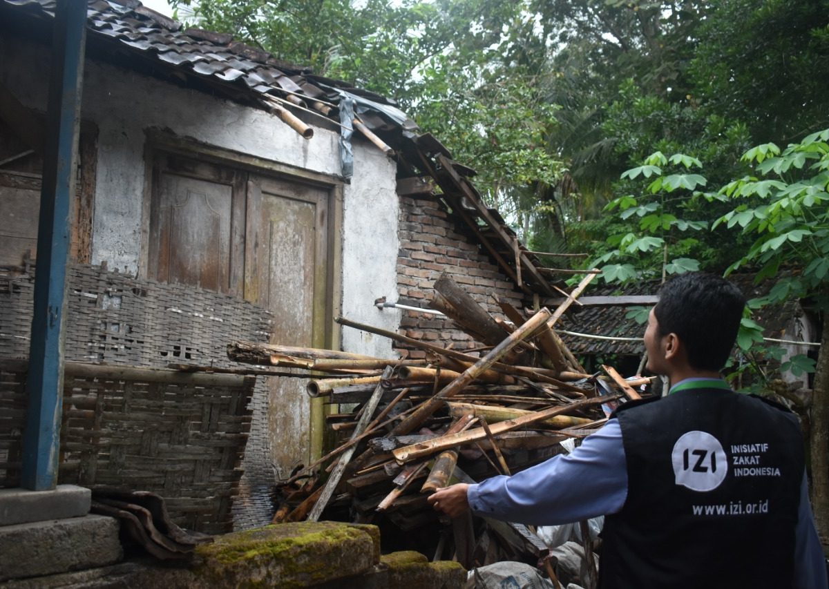 Benah rumah suharti