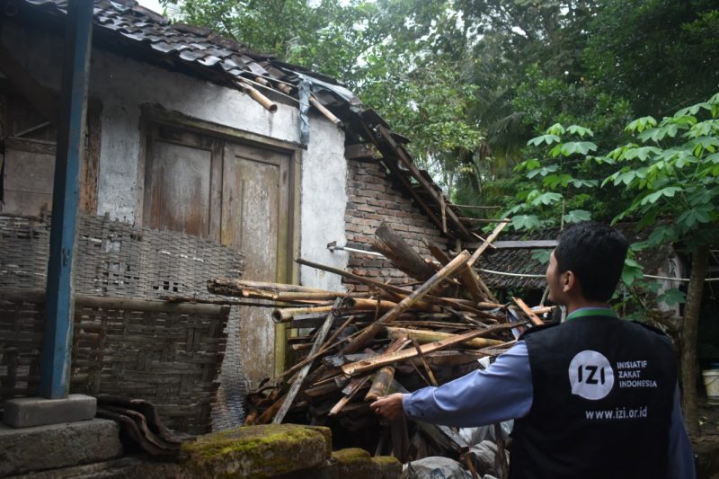 Benah rumah suharti
