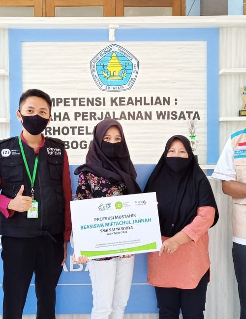 Tebus ijazah siswi perhotelan