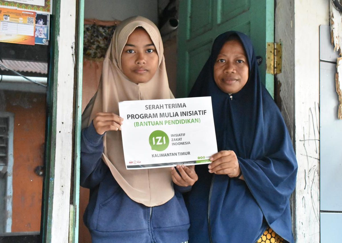 Rima dan seragam sekolah