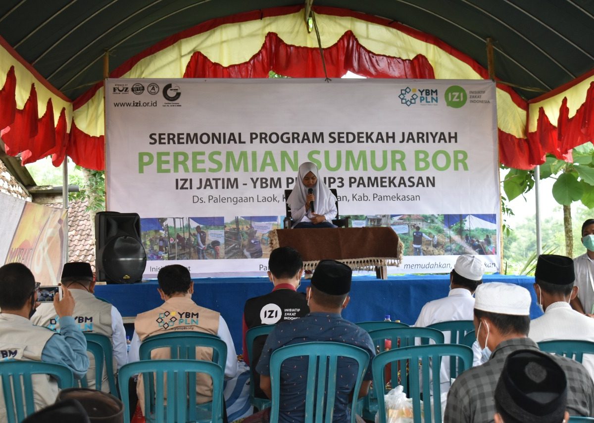 IZI Jatim dan YBM PLN gotong royong membangun sumur bor untuk para santri Ponpes Tahfidz Al Ma'ruf (Dok. IZI)